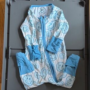 Cozy Blue Smiley Face bamboo zippy